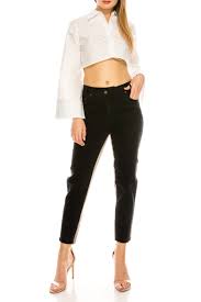 Team it underneath anything for some extra comfort or wear it solo for a simple but chic touch. Cropped Button Down Shirt Balkan La