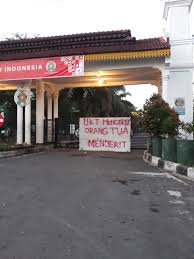 Bagi mahasiswa fakultas kedokteran mencapai rp11.000.000. Mahasiswa Usu Tuntut Penurunan Ukt Spp Kedai Pena