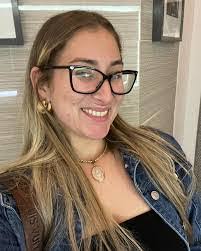 Alisa Marcus's Instagram, Twitter & Facebook