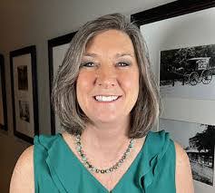 Tammy Hall's Instagram, Twitter & Facebook