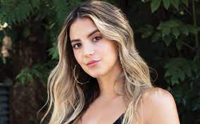 A subreddit dedicated to the beautiful sarah kohan known on instagram as moonstrucktraveller. Sarah Kohan Biography 5 Interesting Facts You Must Know Networth Height Salary