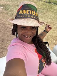 Hi Everyone, Would love to get to know people in this group a bit more so  what job do you do. I'm an administrator for a Trust Company and I also  teach