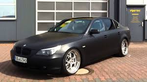 Das material schützt, gummiert, beschichtet, versiegelt, dämpft, markiert und wirkt rutschhemmend. Bmw 545 Mit Plastidip Schwarz Matt Im Diptec Verfahren Veredelt Youtube