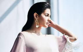 Once, amyra dastur was at her friend's house where she tried to call her mother, but after her mother didn't answer. Amyra Dastur 1080p 2k 4k 5k Hd Wallpapers Free Download Wallpaper Flare