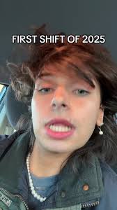 Chill start to 2025 #server #servertiktok #servertok #restaurant  #dylanstone #theylovedyl