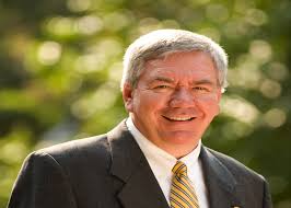 Danny Rutland Wins Mississippi College Order of the Golden Arrow Award