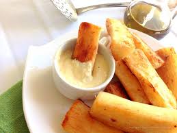 Yuquitas A La Huancaina Maniok Mit Huancaina Sosse Peruanische Rezepte Rezepte Leckeres Essen