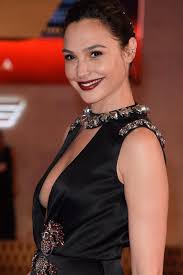 Gal Gadot Nude Photos & Videos