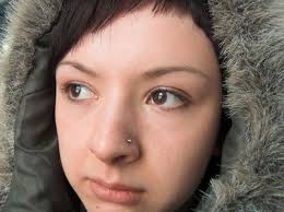 Dec 11, 2018 · pinch the ball of the stud in your nose between your thumb and first finger, and gently twist the ring in a counterclockwise motion to free it from the hole. How To Put In A Corkscrew Nose Ring Nose Ring Corkscrew Nose Ring Aboriginal People