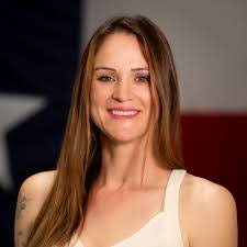 Jennifer Gamon's Instagram, Twitter & Facebook