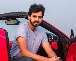 Image of Faisal Khan vlogging