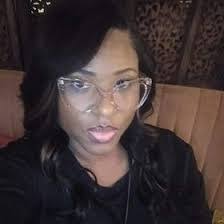 Angela Munson's Instagram, Twitter & Facebook