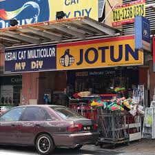 Anggota bomba berusaha memadamkan kebakaran di rumah kedai yang mengorbankan seorang remaja di jalan pantai, kuala kurau hari ini. Kedai Cat Multicolor My Diy Ss6 5b