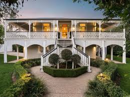 35 Twickenham Street Chelmer Qld 4068 House For Sale Realestate Com Au In 2020 Queenslander House Queenslander Historic Home