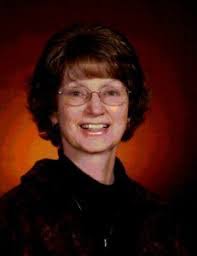 Suzanne Pace's Instagram, Twitter & Facebook