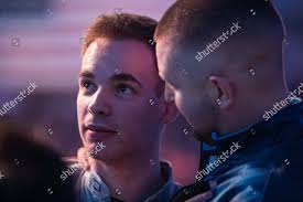 Jayson Shaw Consoles Joshua Filler Europe 新闻传媒库存照片- 库存图片| Shutterstock  Editorial