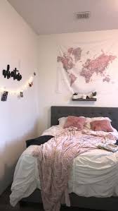 Tenemos una colección de dibujos de diseño camere ragazze como fuente de inspiración para comprender su objetivo diseño del hogar, tradicional, moderno, único y elegante. 270 Idee Su Camere Tumblr Nel 2021 Idee Per La Stanza Da Letto Idee Arredamento Camera Da Letto Idee Per La Camera