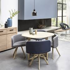 Des chaises en bois massif s'imposent comme le choix d'assise le plus adapté à une table monastère en bois massif également. Quelles Chaises Marier A Une Table En Bois 20 Idees Deco Blog But