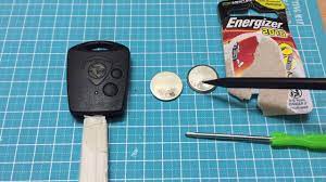 Kedai tukar bateri remote kereta. How To Replace Battery In Key Fob For Proton Persona Youtube