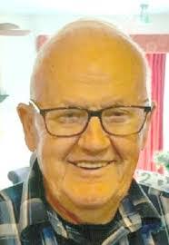 Larry Claycomb's Instagram, Twitter & Facebook