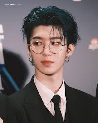 Descubra 47 ideias de Cabell e cabelo