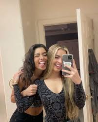 Dixie And Addison In 2020 Girl Celebrities Famous Girls Friend Photoshoot