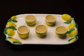 Un dolce che vi consiglio appieno in questo periodo di caldo, molto fresco e leggero. Gelo Di Limone Ricetta Tradizionale Siciliana Vittoria Ai Fornelli