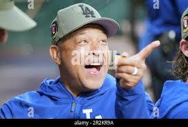 Emily Tess's Instagram, Twitter & Facebook