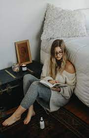 18 Super Ideas Photography Poses Women Winter Photo Ideas Indoor Photography Poses Lifestyle Photography Women Photography Poses Women