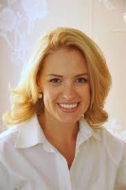 Kara Fox's Instagram, Twitter & Facebook