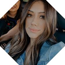 Genesis Arteaga's Instagram, Twitter & Facebook