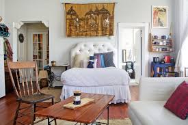 A Cheerful 450 Square Foot Studio In Historic Baltimore Studio Apartment Living Home Decor Apartment Decor