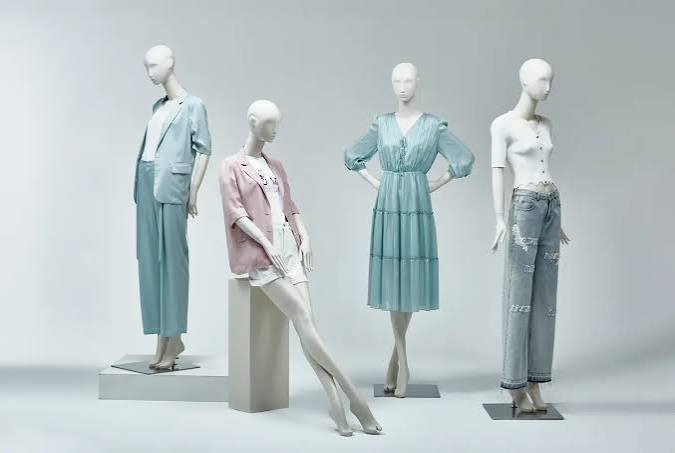 Female Mannequin Series for Young Women – Morshopfitting | Retail Display  Solutions Manufacturer