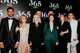 Pozycja stała się bardzo popularna i wywołała duże kontrowersje. 365 Dni Polski Film Erotyczny 2020 Premiera Z 365 Dni Zwiastun Cotojest