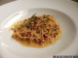 Low Carb Spaghetti Carbonara Mit Den Kajnok Nudeln Herzenskochin Rezept Spaghetti Carbonara Carbonara Italienische Gerichte