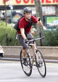 If you're still in two minds about bike messenger and are thinking about choosing a similar product, aliexpress is a great place to compare prices and sellers. Joseph Gordon Levitt Hurt In Bike Crash While Filming New Movie