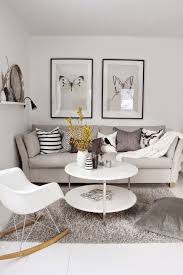 Los juegos de sillones en una sola gran pieza, brindan estilo y calidez, además de delimitar claramente el espacio salas modernas pequeñas. 101 Fotos De Decoracion De Salas Pequenas Y Modernas Top 2019 Decoracion De Salas Pequenas Decorar Salon Pequeno Decoracion De Interiores