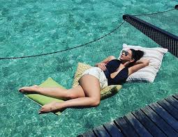 Hadise boyu, kilosu, yaşı tam adıyla hadise açıkgöz, 1985 tarihinde belçika'da doğdu. Hadise Aslen Nereli Ailesi Ve Kardesleri Kimdir