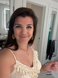 Hairspray as an inexpensive makeup setter