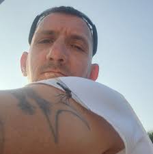 Does anyone's wife get annoyed while playing mixed reality games when she  is trying to watch the tv 🤣?