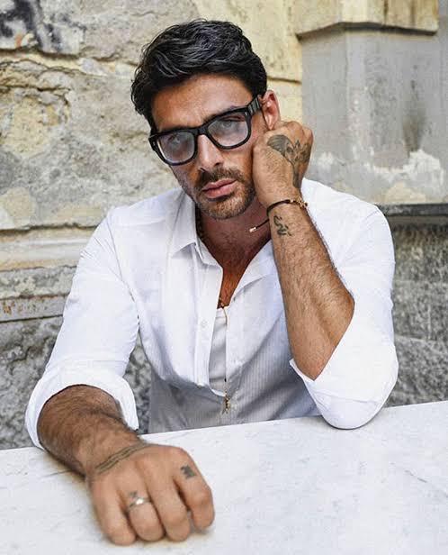 Michele Morrone Resimleri, Michele Morrone Gifleri