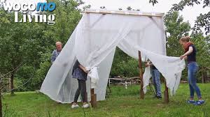 In wenigen schritten kopfteil fürs bett selber bauen. Ein Himmelbett Im Garten Fur Laue Sommernachte Youtube