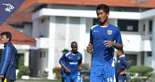 Consulta le sue statistiche dettagliate inclusi gol, assist e. Persib Bandung Berita Online Simamaung Com Jejak 5 Pemain Muda Persib Dengan Sosok Munadi Dan Dedi Kusnandar