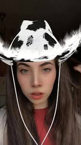 Encontrándome por fin con este filtro 🤍🖤🤍🖤#filter #cowgirls #tiktok  #sombrero