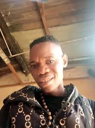 😭😭if ivelile kuwe celuu dlule ngo Sadd! RIP(😭)one ntliziyo embii  uzodlula.😭💔 Check bio yami 😭😭