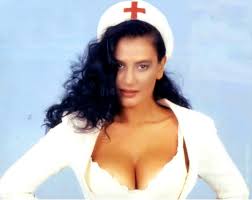 Angela Cavagna: una discografia in sottoveste