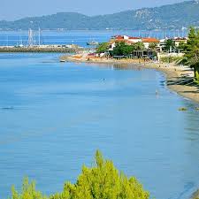 Σήμερα η νέα σκιώνη απλώνεται γύρω από το μαγευτικό λιμάνι της όπου ο ήλιος συναντά τη θάλασσα και μία. San Th Xalkidikh Den Exei Home Facebook