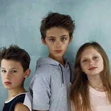 He grew up alongside his two siblings. William Franklyn Miller And Brother Sister William Franklyn Miller Young Men Haircuts Inspiration Teenager