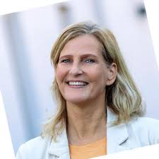 Dankbaar voor de afgelopen 10 jaar bij Arena! 10 jaar lang mensen mogen…