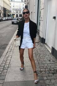 How To Wear White T Shirts For Women This Year Easy Guide 2022 Fashion Canons